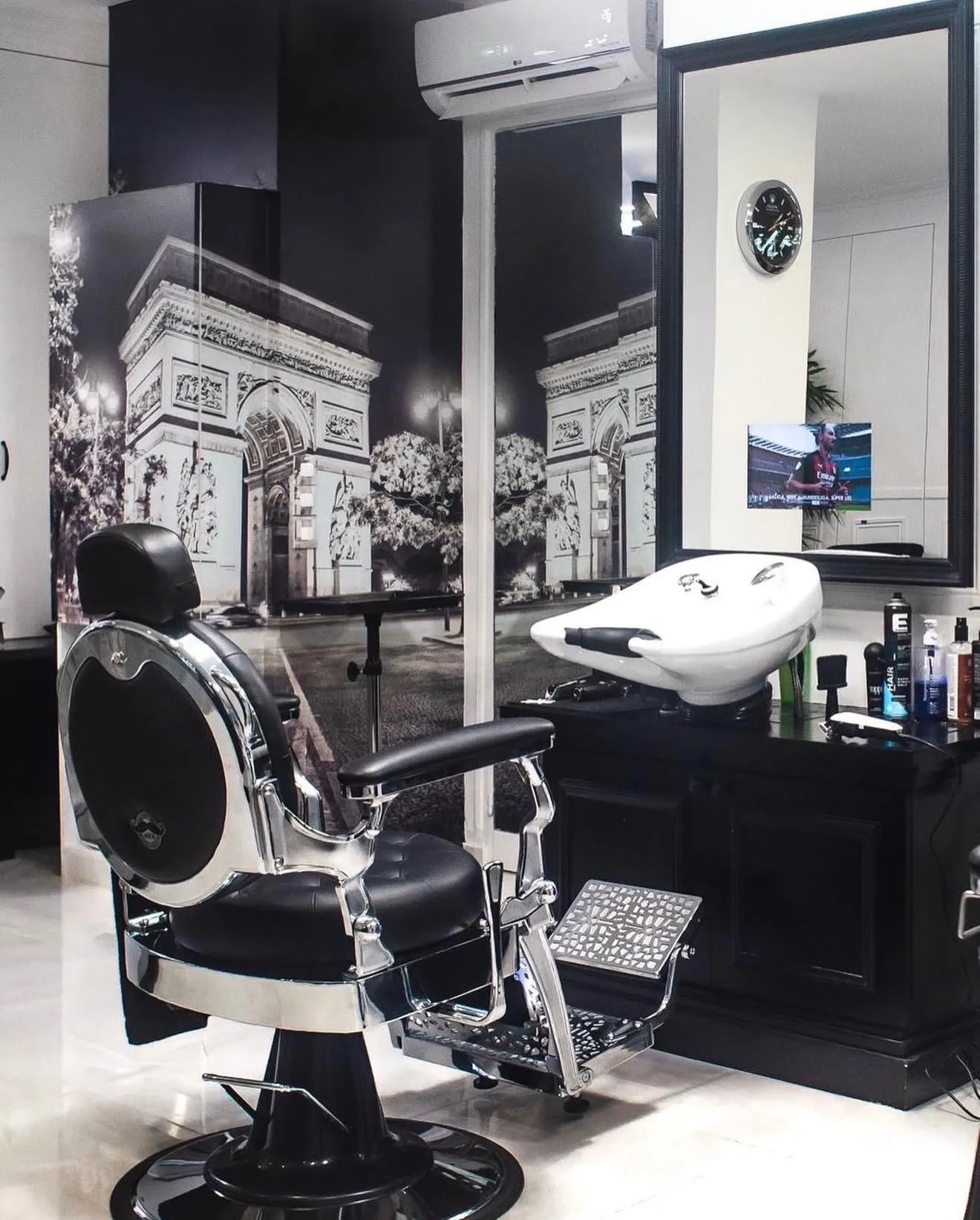 Épilation au fil et à la cire - Barbershop Cinq Étoiles